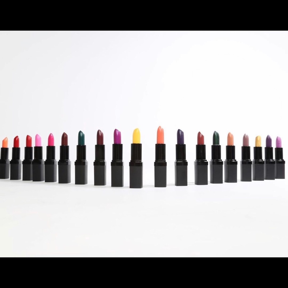 Cosmetics - Picture 7 of 8